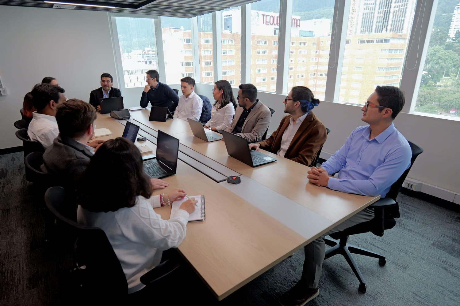 Garantiza recursos del Programa Generación E por $2,8 billones